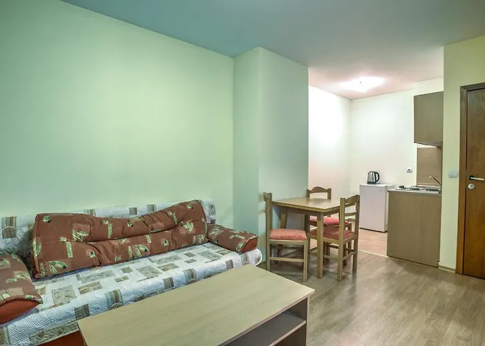 - Castle Complex 2 アパート *