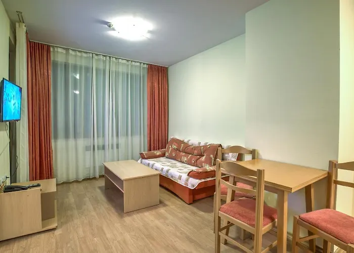 - Castle Complex 2 アパート パンポロボ