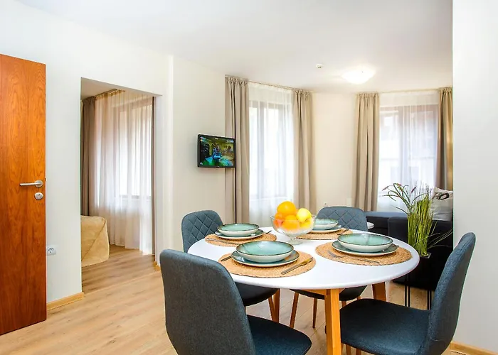 - Castle Complex 2 アパート